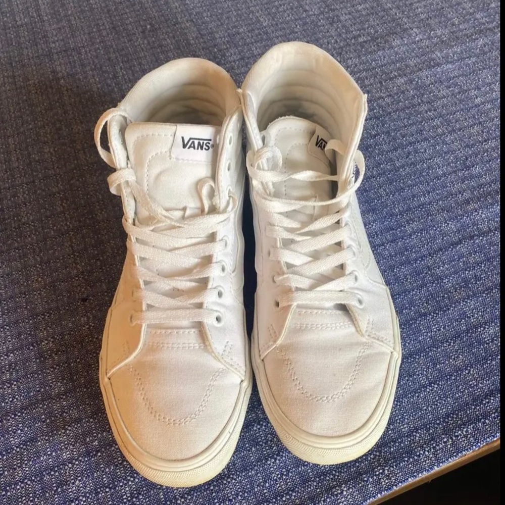 Women’s high top vans